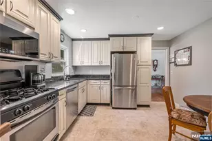 12 Waibel Dr, Allendale, NJ 07401 - Photo 7