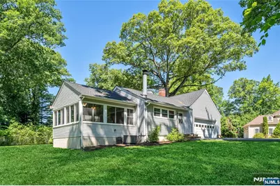 12 Waibel Drive, Allendale, NJ 07401 - Photo 23