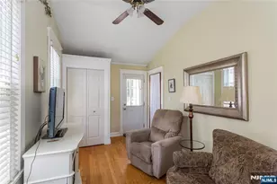 256 Raymond St, Hasbrouck Heights, NJ 07604 - Photo 17