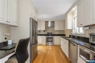 256 Raymond St, Hasbrouck Heights, NJ 07604 - Photo 9