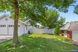 256 Raymond St, Hasbrouck Heights, NJ 07604 - Photo 39