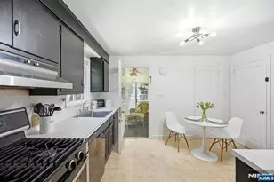 212 Grove Ave, Verona, NJ 07044 - Photo 5