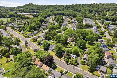 212 Grove Avenue, Verona, NJ 07044 - Photo 19