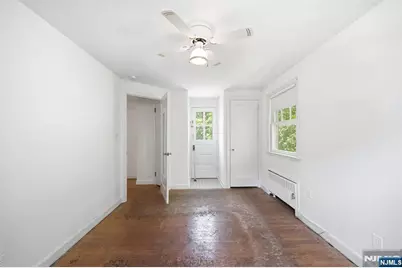 212 Grove Avenue, Verona, NJ 07044 - Photo 13