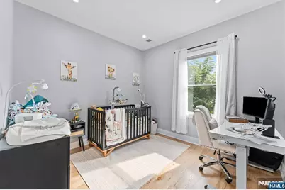 335 Virginia Avenue 2 #2, Jersey City, NJ 07304 - Photo 27