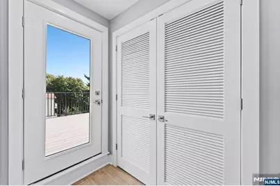 335 Virginia Avenue 2 #2, Jersey City, NJ 07304 - Photo 29