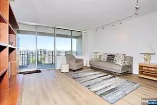 5 Horizon 1803, Fort Lee, NJ 07024 - Photo 13