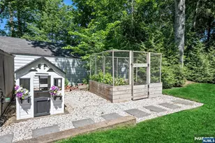 979 Salem Ln, Ridgewood, NJ 07450 - Photo 31