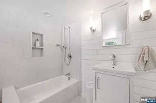 979 Salem Ln, Ridgewood, NJ 07450 - Photo 15
