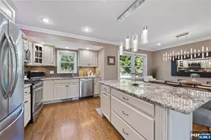 119 Rutgers Pl, Clifton, NJ 07013 - Photo 9