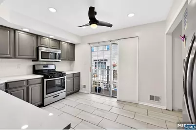 5 Krueger Court, Newark, NJ 07103 - Photo 9
