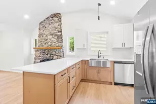 39 Old Rd, Ringwood, NJ 07456 - Photo 9