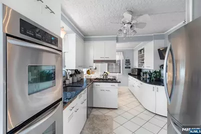 84 Raymond Avenue, Rutherford, NJ 07070 - Photo 15