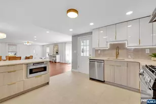 25 Riverview Ave, Rutherford, NJ 07070 - Photo 23