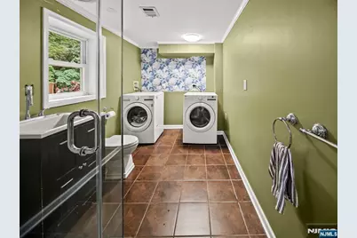 17 Ravine Court, Clifton, NJ 07013 - Photo 35
