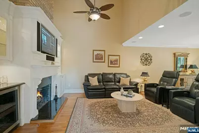 111 Storms Drive, Mahwah, NJ 07430 - Photo 9