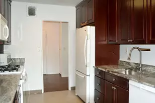2200 N Central Road 5-W, Fort Lee, NJ 07024 - Photo 3