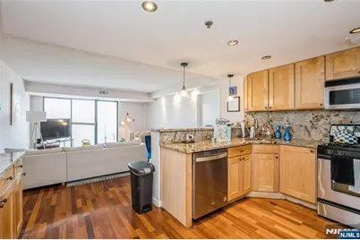 700 1st 15Rs #15RS, Hoboken, NJ 07030 - Photo 5