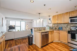 700 1st 15Rs, Hoboken, NJ 07030 - Photo 5