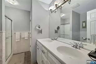 211 Yorktowne Ct 211F, Washington Township, NJ 07676 - Photo 13