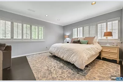 211 Yorktowne Court 211F #211F, Washington Township, NJ 07676 - Photo 11