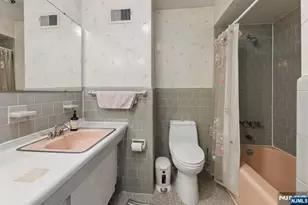 384 Rutland Ave, Teaneck Township, NJ 07666 - Photo 19