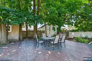 413 Maple Hill Dr, Hackensack, NJ 07601 - Photo 33
