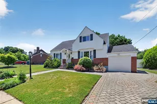 413 Maple Hill Dr, Hackensack, NJ 07601 - Photo 3