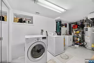 413 Maple Hill Dr, Hackensack, NJ 07601 - Photo 29