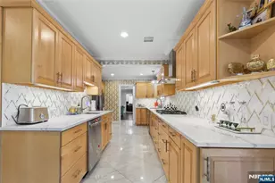 1474 Windsor Rd, Teaneck Township, NJ 07666 - Photo 13