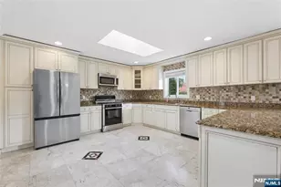 153 Charlotte Pl, Englewood Cliffs, NJ 07632 - Photo 7
