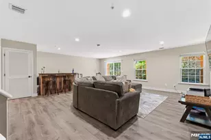 28 Mountainside Dr, Pompton Lakes, NJ 07442 - Photo 31