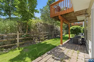 28 Mountainside Dr, Pompton Lakes, NJ 07442 - Photo 37