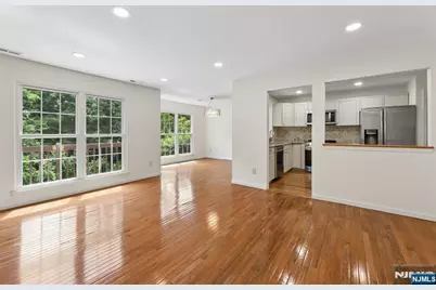1415 Teresa Drive 8212 #8212, Fort Lee, NJ 07024 - Photo 5
