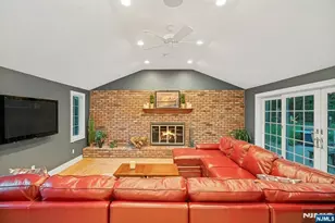 195 Overlook Pl, Mahwah, NJ 07430 - Photo 11
