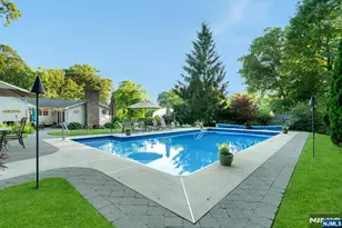 195 Overlook Pl, Mahwah, NJ 07430 - Photo 35