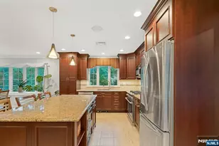 195 Overlook Pl, Mahwah, NJ 07430 - Photo 9