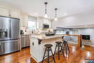14 Stirling Ln, Wayne, NJ 07470 - Photo 5