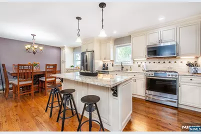 14 Stirling Lane, Wayne, NJ 07470 - Photo 3