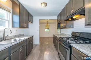 67 Stuyvesant Ct, Clifton, NJ 07013 - Photo 11