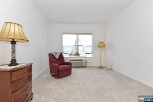 5420 Richmond Road 420, West Milford, NJ 07480 - Photo 15
