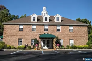5420 Richmond Road 420, West Milford, NJ 07480 - Photo 17