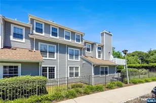 6 Markham Circle 6, Englewood, NJ 07631 - Photo 3