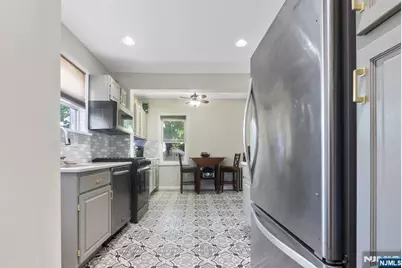330 Simons Avenue, Hackensack, NJ 07601 - Photo 19
