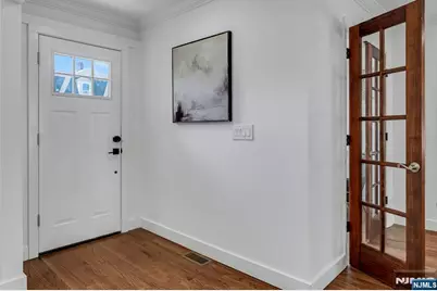 34 Cloverhill Place, Montclair, NJ 07042 - Photo 3