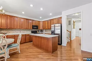 5 Scarlet Oak Ln, Paramus, NJ 07652 - Photo 15