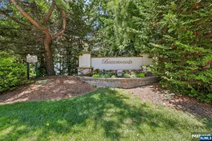 5 Scarlet Oak Ln, Paramus, NJ 07652 - Photo 3