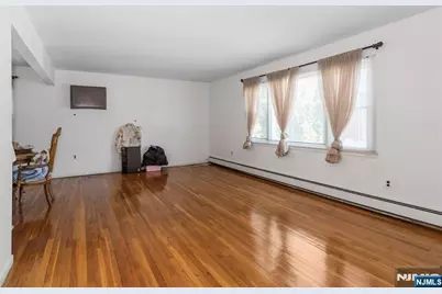 164 Page Street, Elmwood Park, NJ 07407 - Photo 19