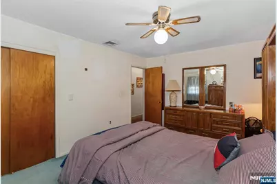 164 Page Street, Elmwood Park, NJ 07407 - Photo 15