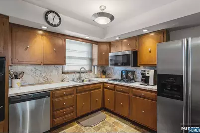 164 Page Street, Elmwood Park, NJ 07407 - Photo 13